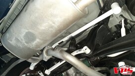 Barre de renfort arri&egrave;re 2 points en acier blanc Mitsubishi Eclipse Cross Ultra Racing