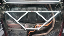 Barre de renfort arri&egrave;re 4 points en acier blanc Honda CR-Z Ultra Racing