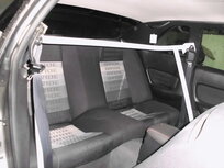 Barre de plancher centrale 4 points en acier blanc Nissan Skyline Ultra Racing