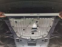 Avant barre de renfort 2 points en acier blanc Honda Civic Ultra Racing