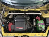 Avant barre anti-rapprochement 2 points en acier blanc Suzuki Swift Ultra Racing