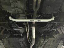 Avant barre de renfort en acier blanc Honda Civic Ultra Racing