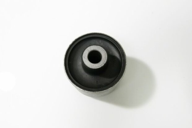 Querlenkergummis vorn/unten hinten NISSAN TEANA &#039;08-/ALTIMA&#039;08-13/MURANO&#039;09-14 Hardrace