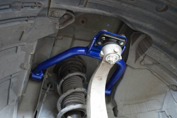 einstellbare obere vordere Querlenker (Lagerbuchsen) NISSAN 350Z/Z33 Hardrace