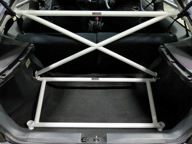 Lower-brace rear Ultra Racing Honda Civic