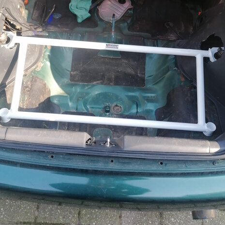 Lower-brace rear Ultra Racing Honda Civic