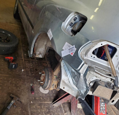 Links Reparaturblech f&uuml;r Heckfl&uuml;gel Honda Civic 92-95