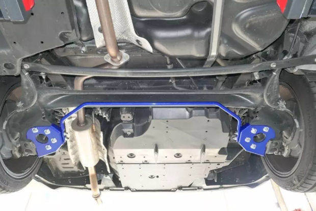 Add on stabilisatorstang Achterzijde Toyota Prius alpha Hardrace