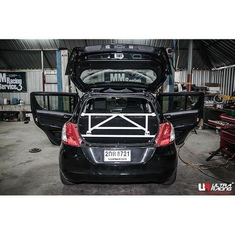 Hintere Quertr&auml;gerhalterung 4 Punkte Wei&szlig;er Stahl Suzuki Swift Ultra Racing