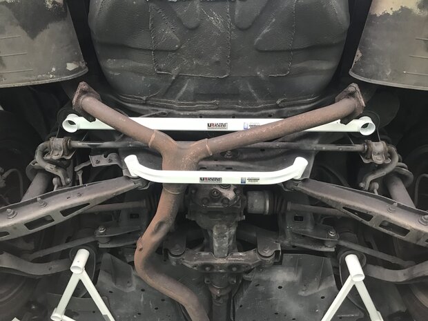 Achter Onderste Veerpootbrug Wit Staal Subaru Forester Impreza Ultra Racing