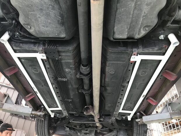 Side Bars 4 Points White Steel Mitsubishi Lancer Evolution Ultra Racing