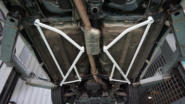 Side Bars 4 Points Wit Staal Subaru Forester Impreza Ultra Racing