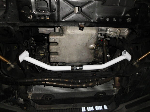 Voor Onderste Veerpootbrug 2 Points Wit Staal Nissan Skyline Ultra Racing