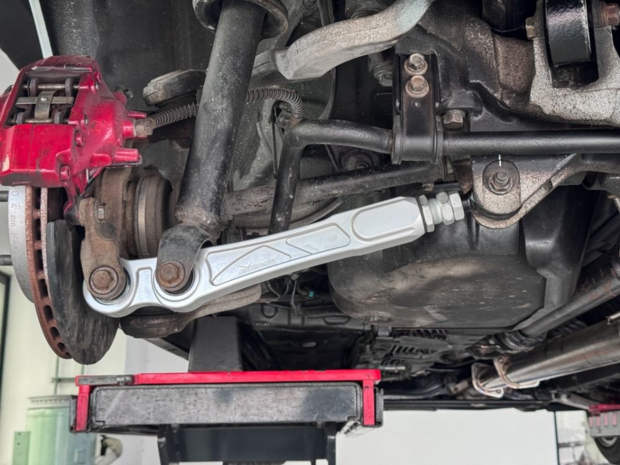 Bras de suspension inf&eacute;rieurs arri&egrave;re r&eacute;glables (bagues de roulement) MITSUBISHI EVO 4-9 Hardrace