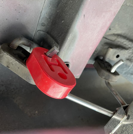 Exhaust mounting rubber - red SRS