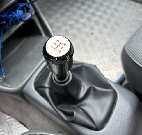 Gear shift knob Type R (5v) - Black/chrome US-Racing